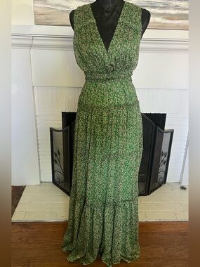 Astr Sleeveless Green Floral Tiered Maxi Dress